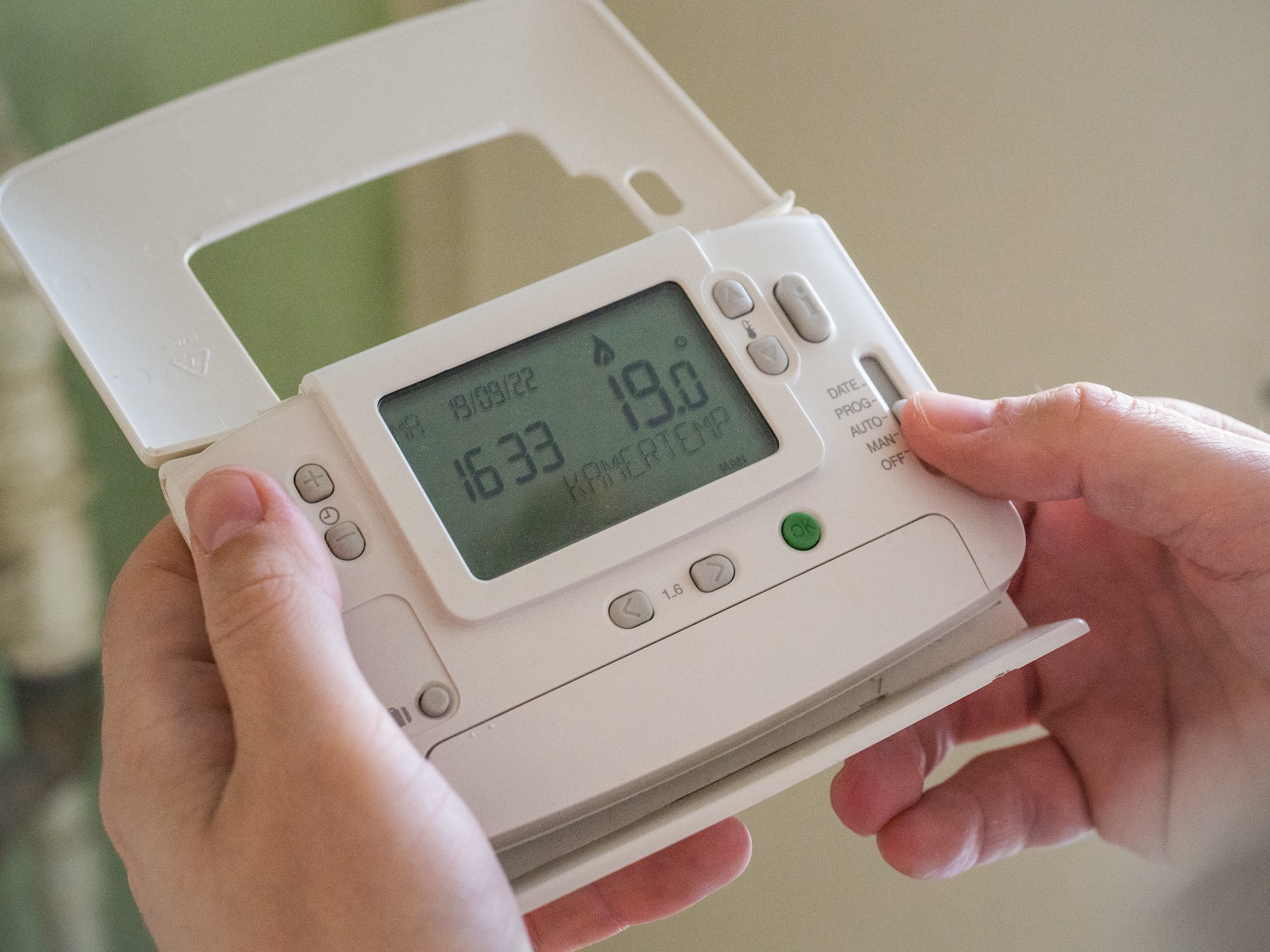 Contrôle et entretien de chaudière : la vérification du thermostat